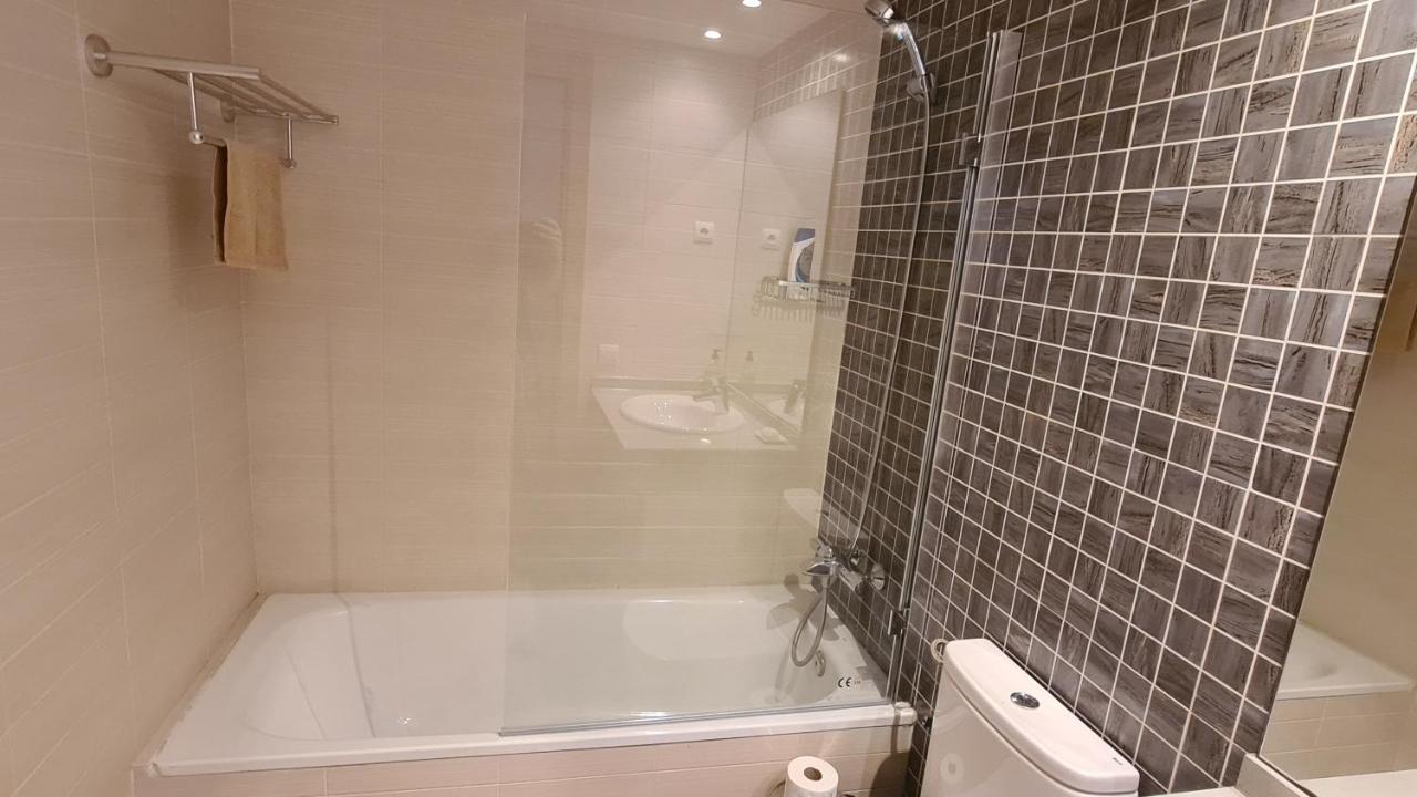 Forum-Ccib-Relax Flats Sant Adria de Besos Ngoại thất bức ảnh